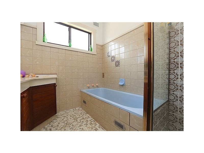 28 Fifth Avenue, Condell Park NSW 2200