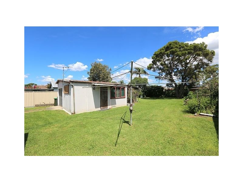 28 Fifth Avenue, Condell Park NSW 2200
