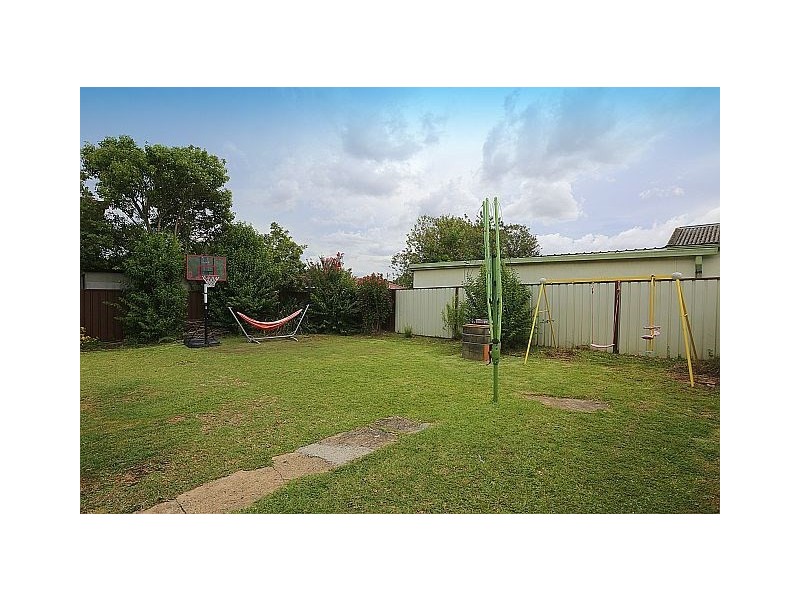 64 Yanderra Street, Condell Park NSW 2200