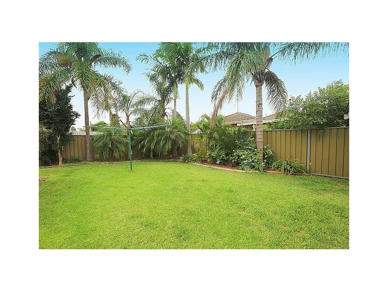 26 Amaroo Avenue, Georges Hall NSW 2198