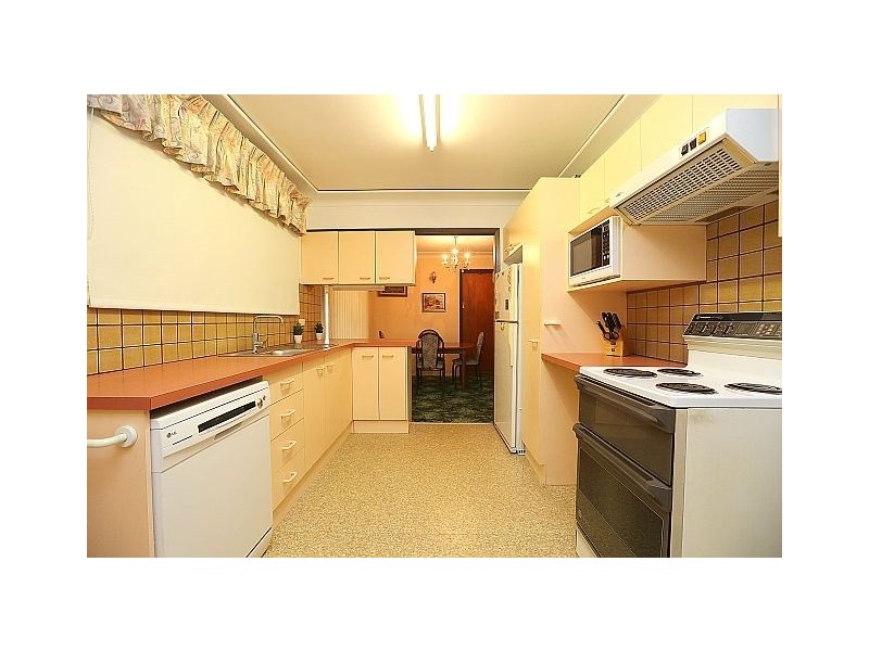 18 Suva Crescent, Greenacre NSW 2190