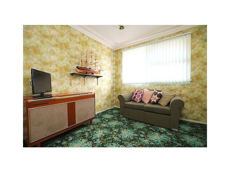 18 Suva Crescent, Greenacre NSW 2190