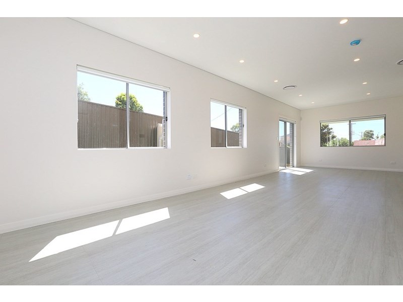 14F Glassop Street, Bankstown NSW 2200