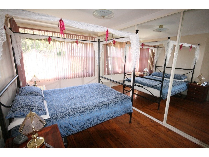 54 Denman Road, Georges Hall NSW 2198