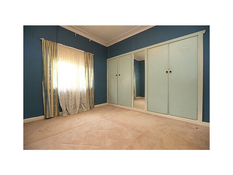 228 Henry Lawson Drive, Georges Hall NSW 2198