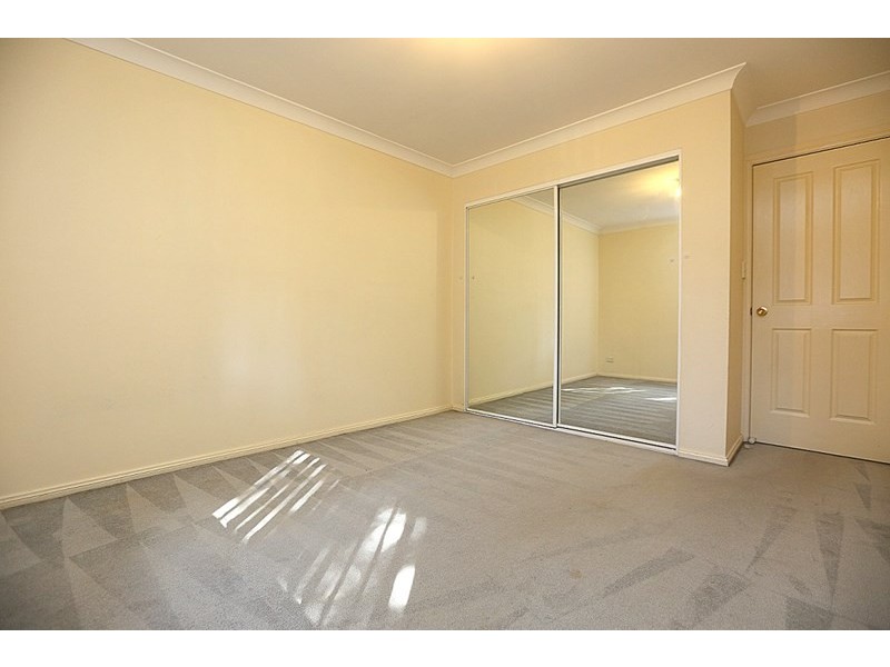 2/8 Lee Street, Condell Park NSW 2200