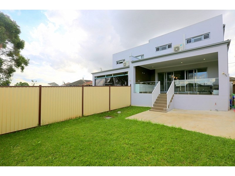 14 Barbers Road, Chester Hill NSW 2162