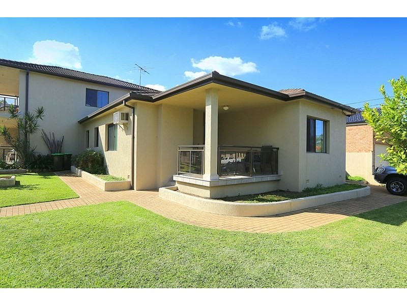 18 Kylie Parade, Punchbowl NSW 2196