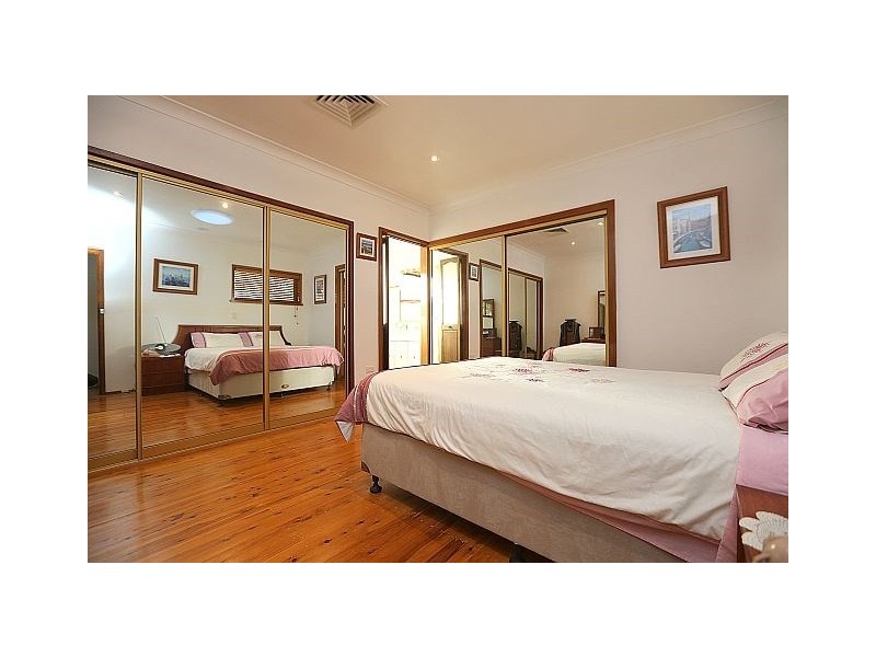 13 Josephine Crescent, Georges Hall NSW 2198
