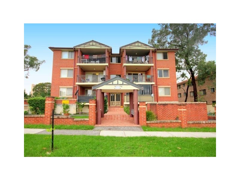 8/13-15 Cairds Avenue, Bankstown NSW 2200