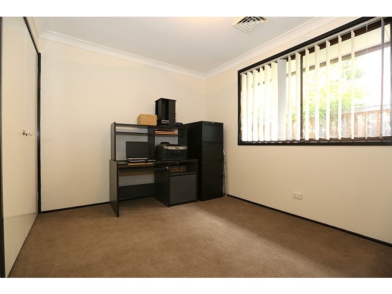 21 Pennington Avenue, Georges Hall NSW 2198