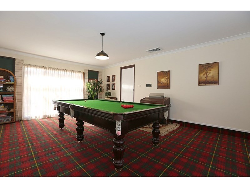 21 Pennington Avenue, Georges Hall NSW 2198