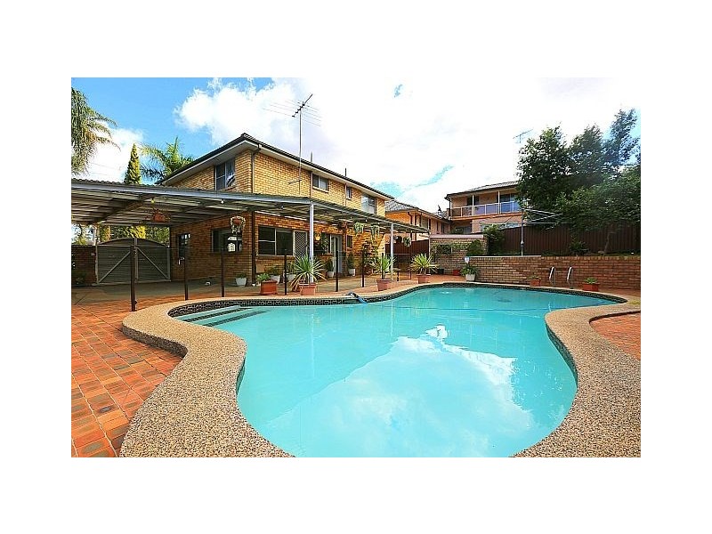 8 Pasley Road, Georges Hall NSW 2198