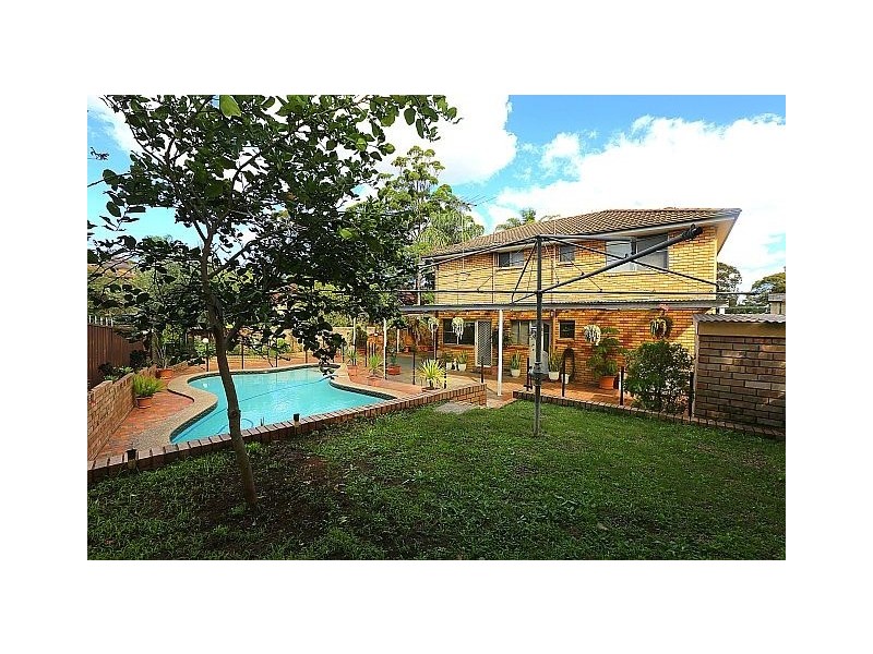 8 Pasley Road, Georges Hall NSW 2198