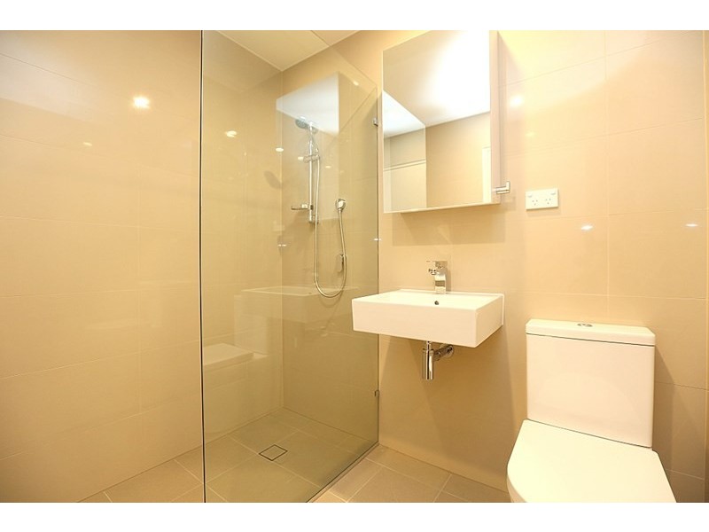 B401/2 Rowe Drive, Potts Hill NSW 2143