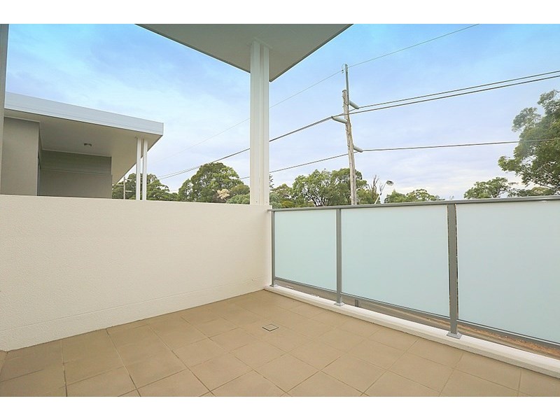 B401/2 Rowe Drive, Potts Hill NSW 2143