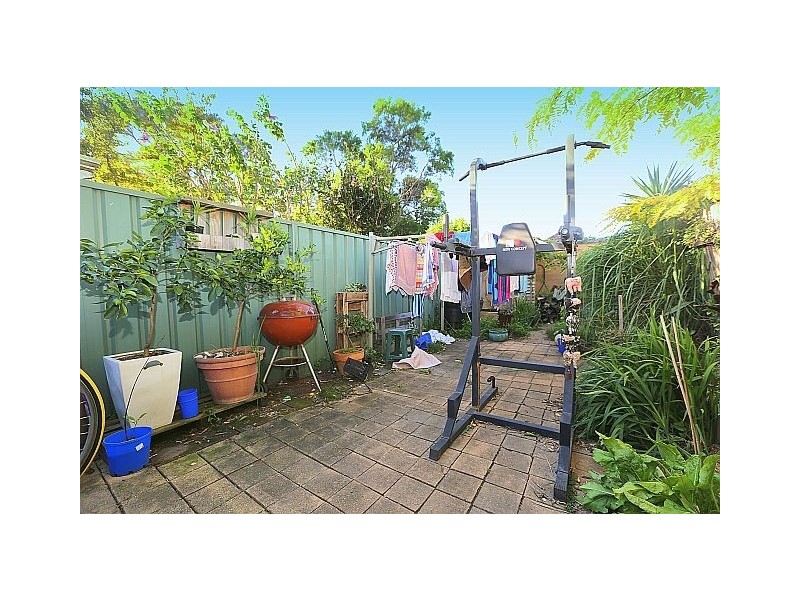 25 Sutherland Street, St Peters NSW 2044