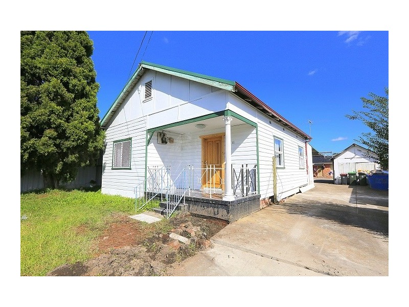 11 King Georges Road, Wiley Park NSW 2195