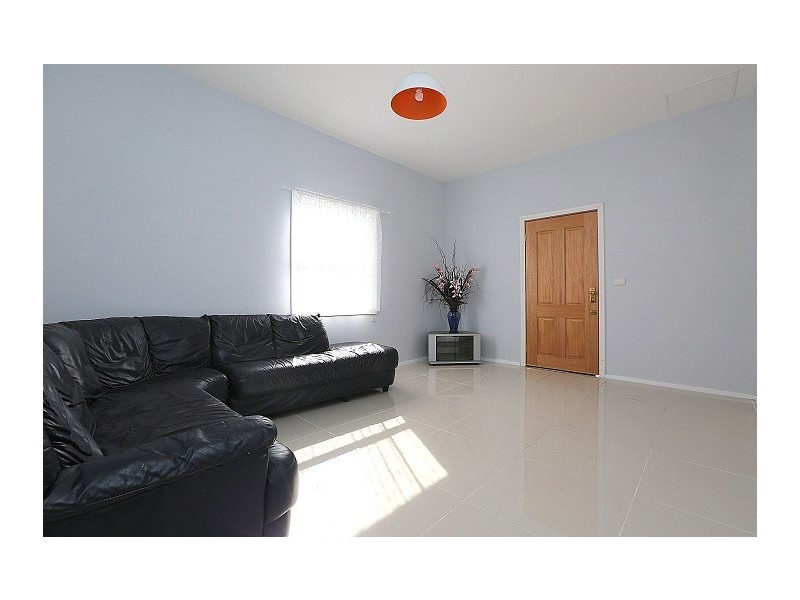 11 King Georges Road, Wiley Park NSW 2195