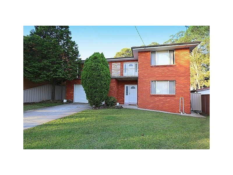 4 Arana Close, Georges Hall NSW 2198