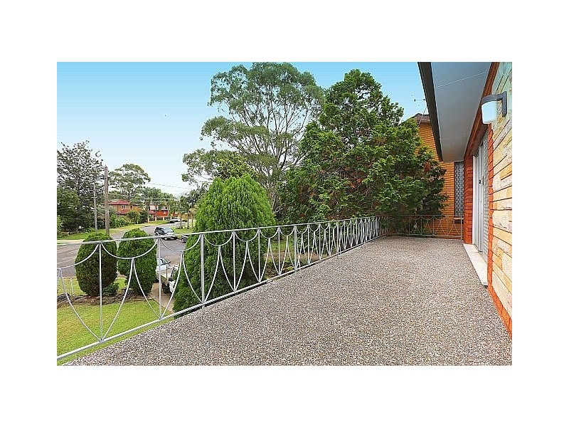 4 Arana Close, Georges Hall NSW 2198