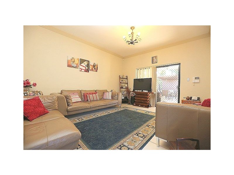 43A Hillcrest Avenue, Greenacre NSW 2190