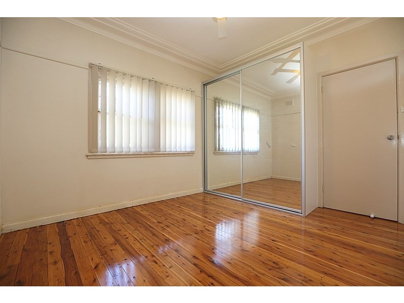 40 Haig Avenue, Georges Hall NSW 2198