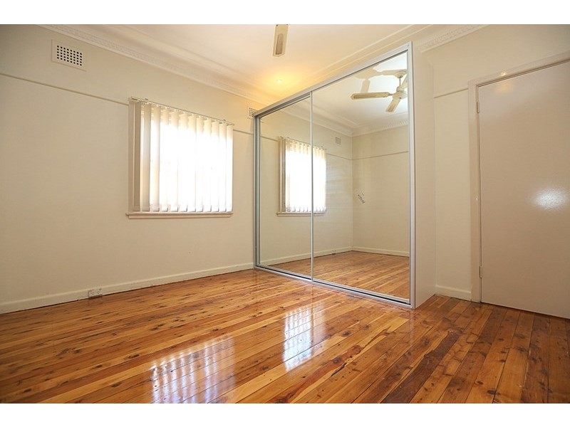 40 Haig Avenue, Georges Hall NSW 2198