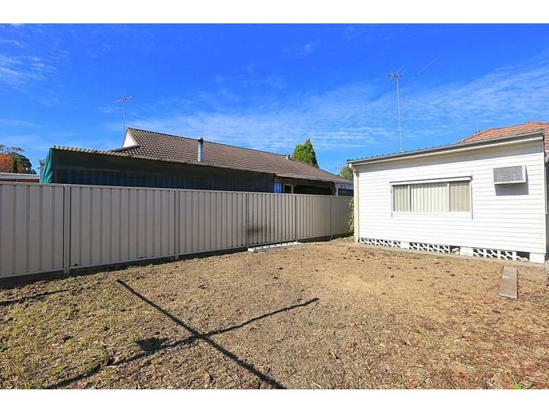 40 Haig Avenue, Georges Hall NSW 2198
