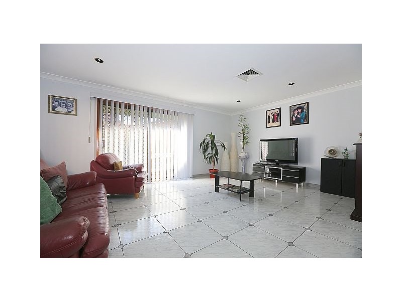 4 Cherie Place, Bass Hill NSW 2197