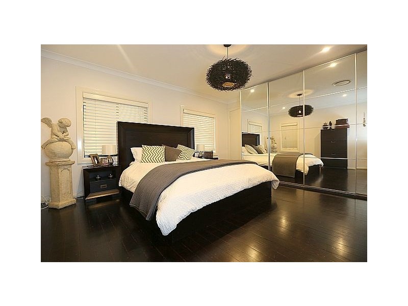 20 Sevenoaks Crescent, Bass Hill NSW 2197