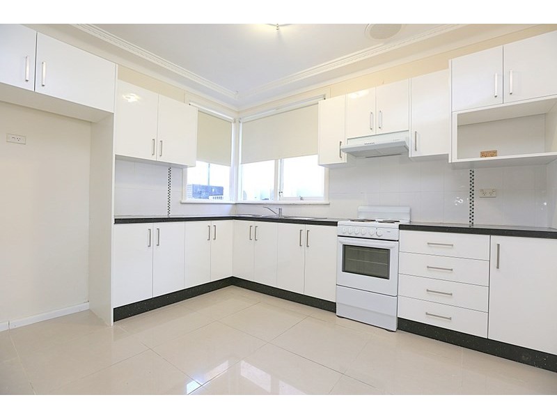 33 Surrey Avenue, Georges Hall NSW 2198