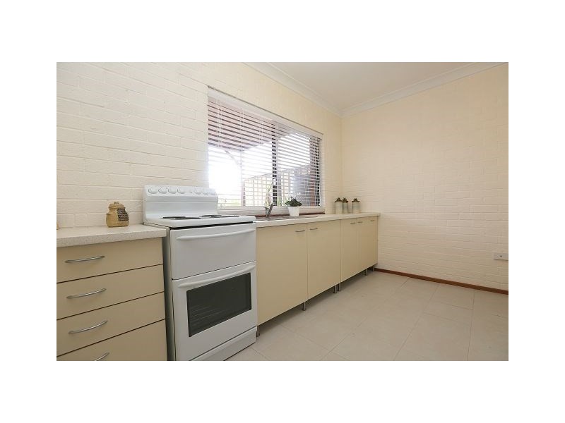 4 Bangalay Street, Georges Hall NSW 2198