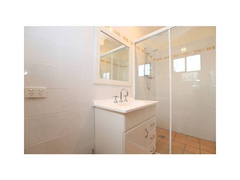 4 Bangalay Street, Georges Hall NSW 2198