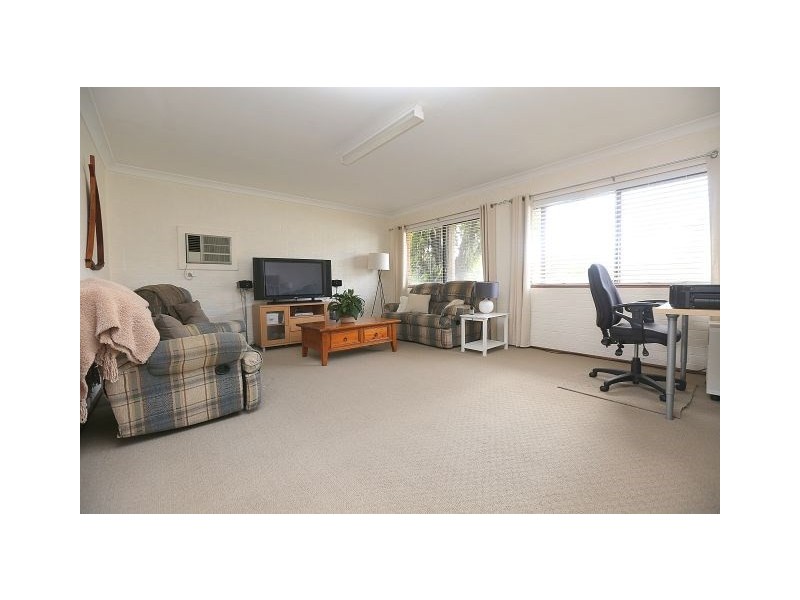 4 Bangalay Street, Georges Hall NSW 2198