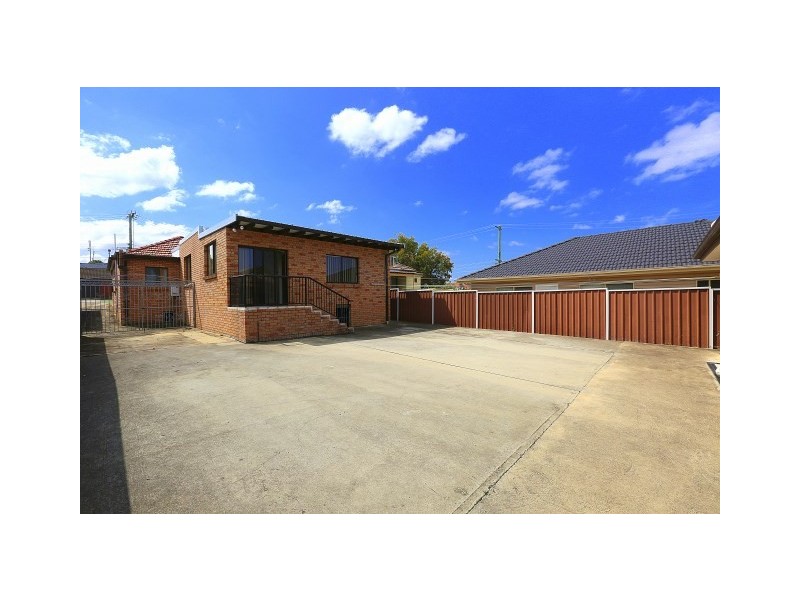 36 Old Kent Road, Greenacre NSW 2190
