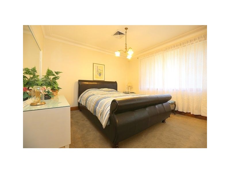 94 Caroline Crescent, Georges Hall NSW 2198