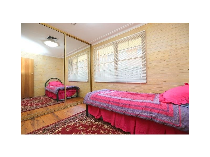 94 Caroline Crescent, Georges Hall NSW 2198