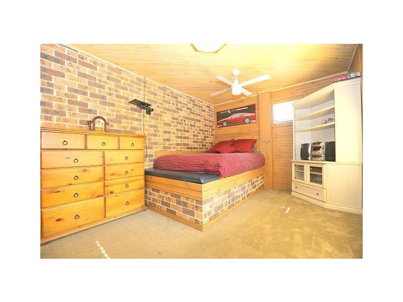 94 Caroline Crescent, Georges Hall NSW 2198