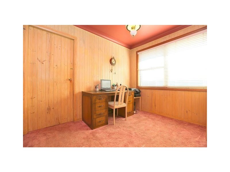 94 Caroline Crescent, Georges Hall NSW 2198