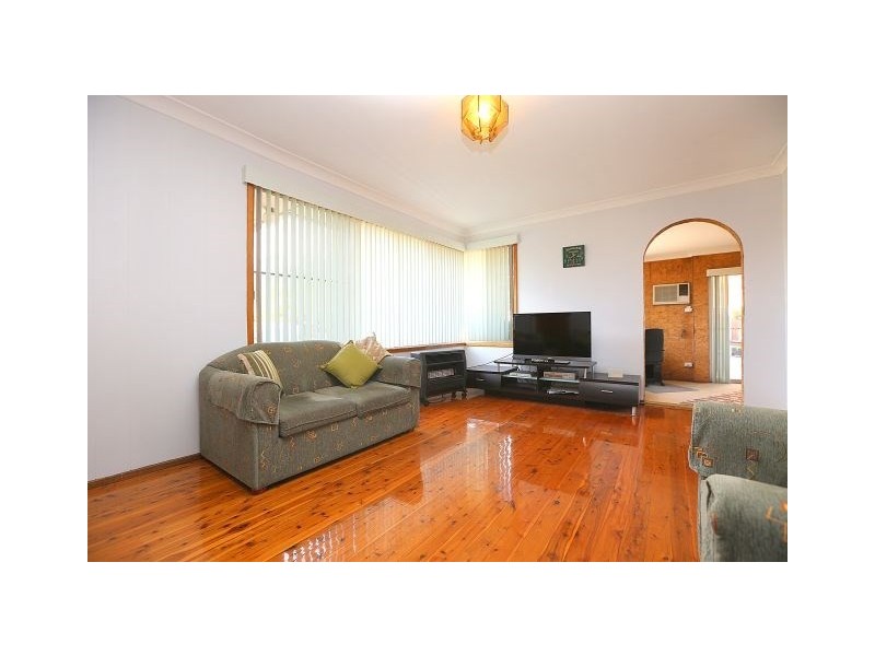 12 Lentara Court, Georges Hall NSW 2198