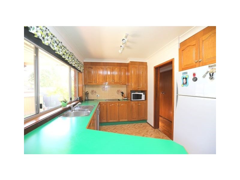 12 Lentara Court, Georges Hall NSW 2198