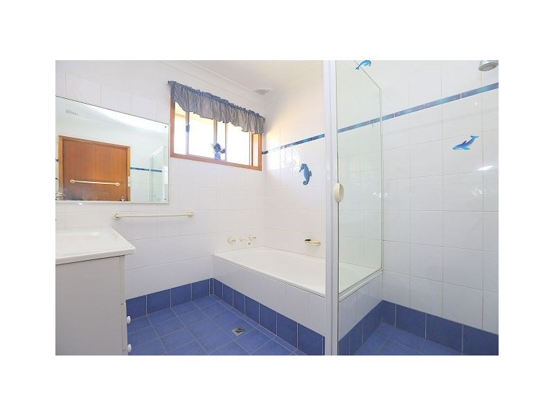 12 Lentara Court, Georges Hall NSW 2198