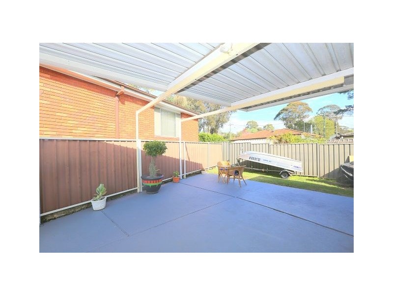 12 Lentara Court, Georges Hall NSW 2198