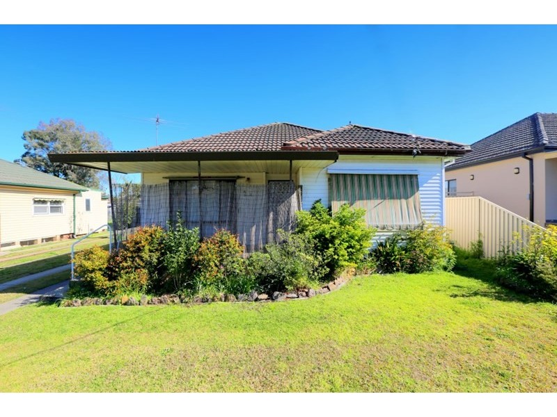 28 Fifth Avenue, Condell Park NSW 2200