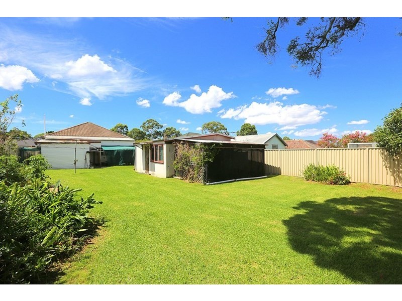 28 Fifth Avenue, Condell Park NSW 2200
