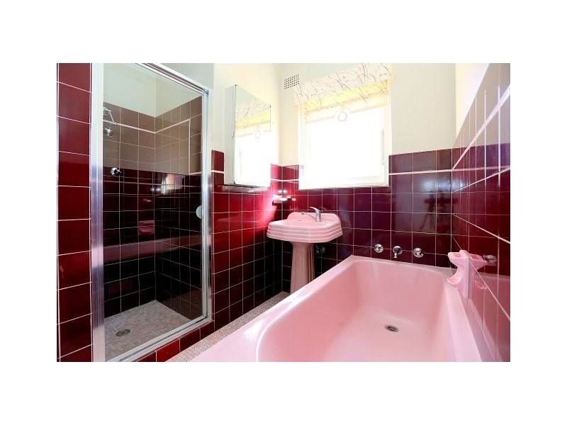 28 Cooeeyana Parade, Mount Lewis NSW 2190