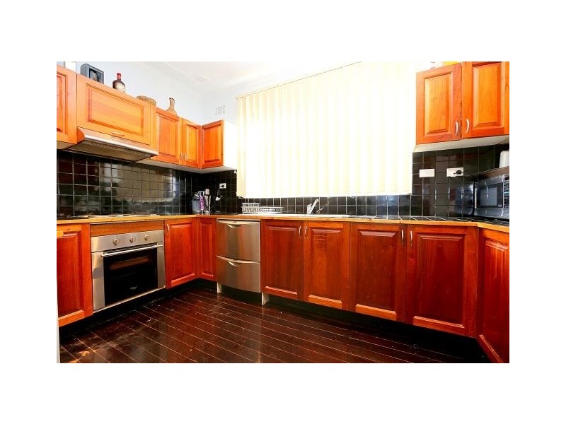 22 Cooeeyana Parade, Mount Lewis NSW 2190