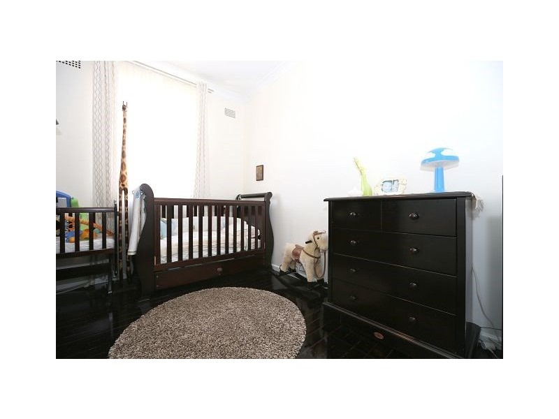 22 Cooeeyana Parade, Mount Lewis NSW 2190