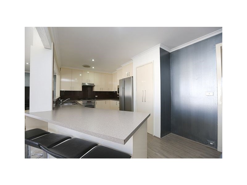 8 Evans Avenue, Moorebank NSW 2170